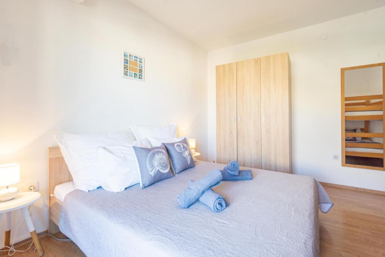 Apartment And Room Bacic Metajna Ngoại thất bức ảnh