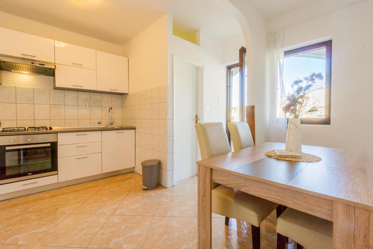 Apartment And Room Bacic Metajna Ngoại thất bức ảnh