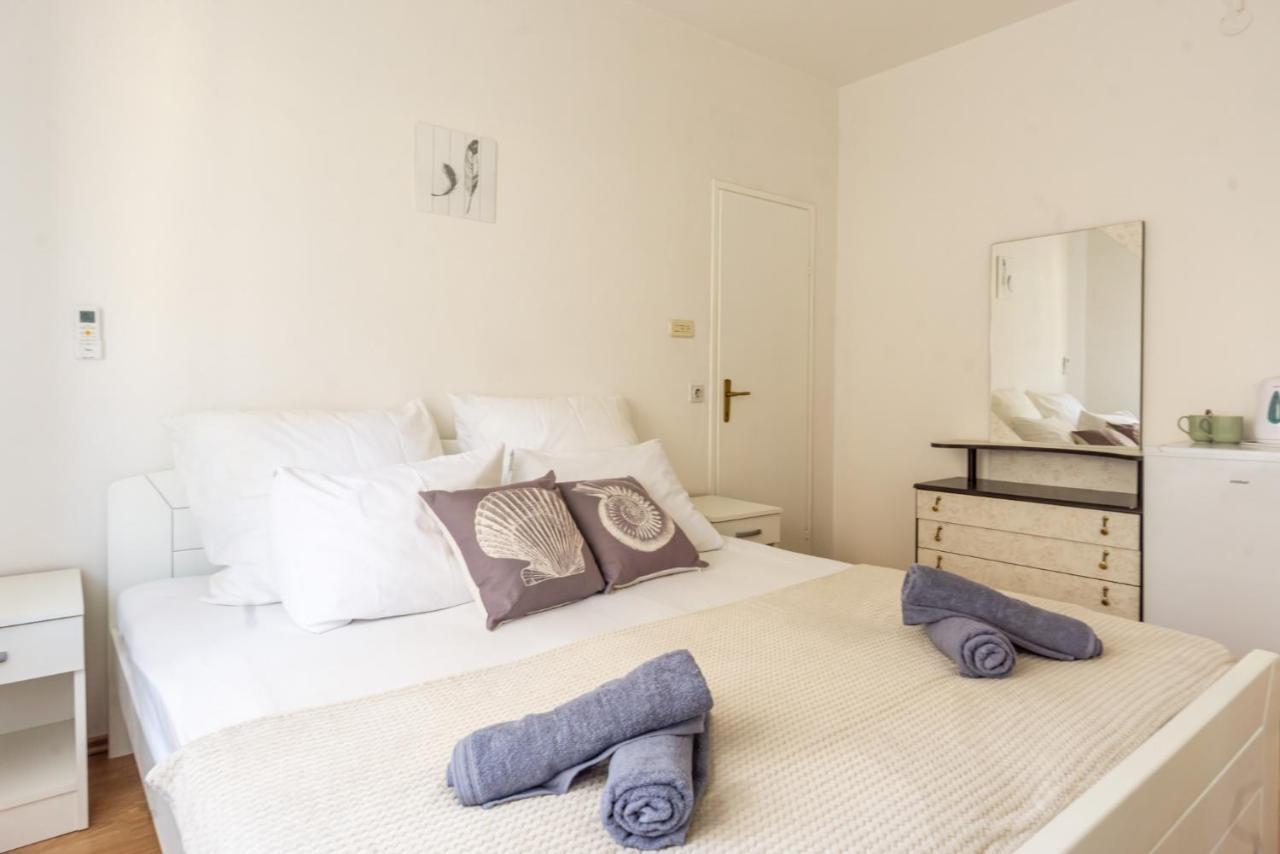 Apartment And Room Bacic Metajna Ngoại thất bức ảnh