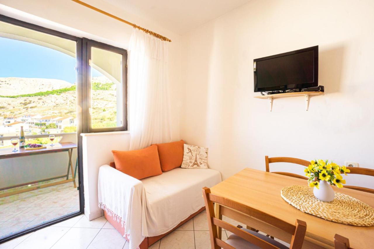 Apartment And Room Bacic Metajna Ngoại thất bức ảnh