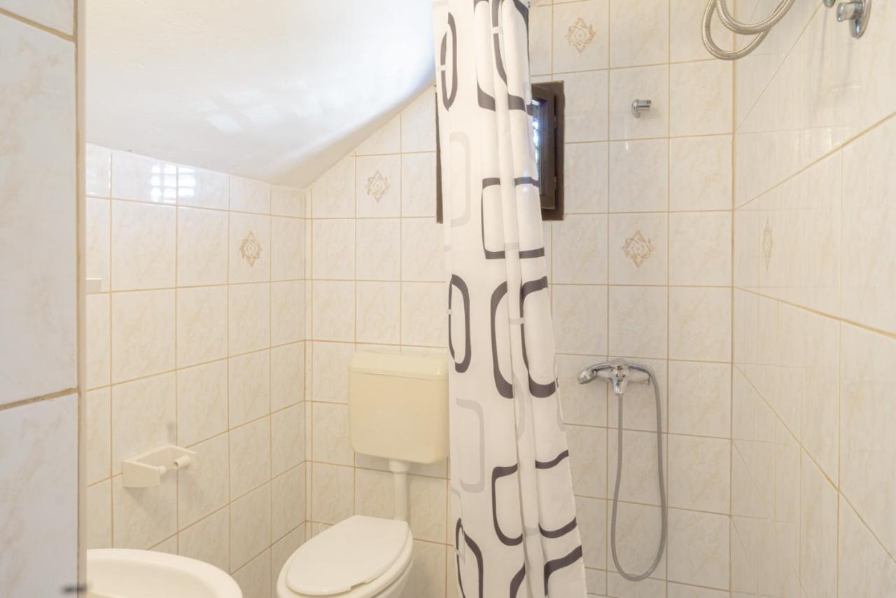 Apartment And Room Bacic Metajna Ngoại thất bức ảnh