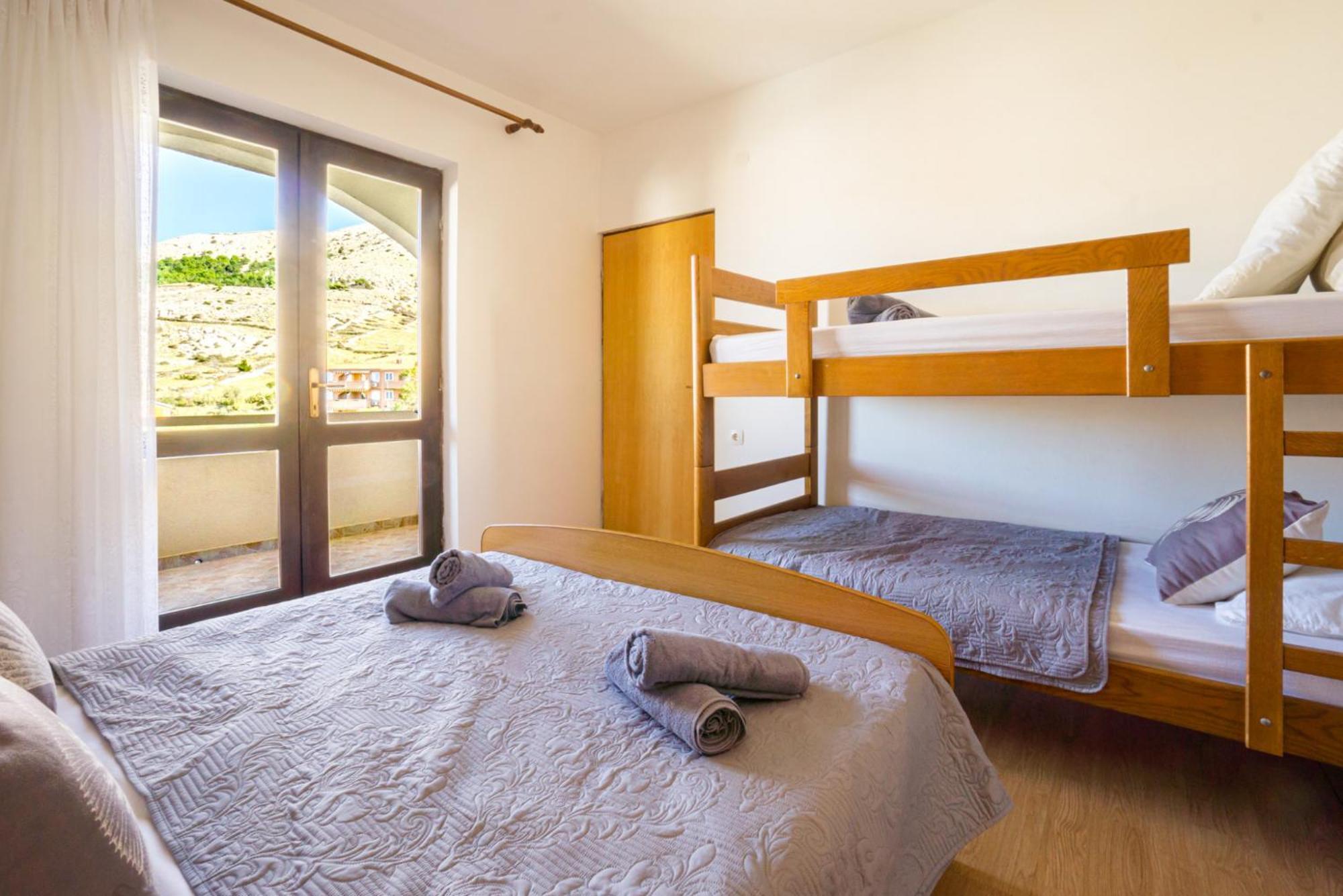 Apartment And Room Bacic Metajna Phòng bức ảnh