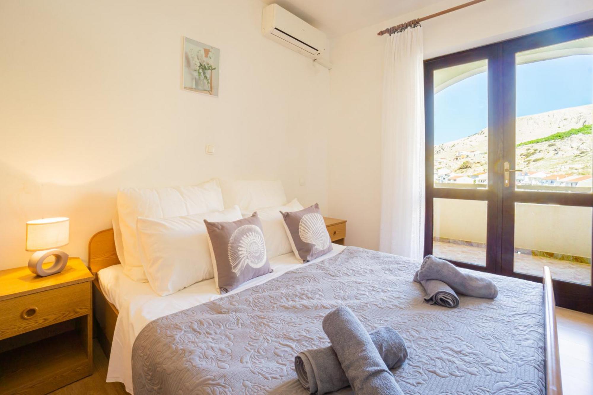 Apartment And Room Bacic Metajna Phòng bức ảnh
